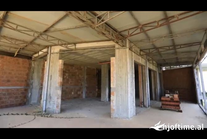 Business Property in Sale 5+1 in Vlora - 2,200,000 Euro