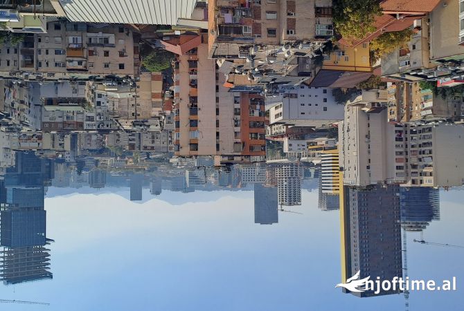 Shitet super Penthouse 4+1+3 ne Qender te Tiranes ( Rruga Fortuzi )