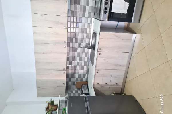 Shtepi me qera Apartament ne Vlore, 1+1, Mobilimi E mobiluar, Pagesa 470  Euro.