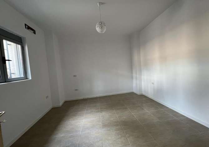 Ambient biznesi me qera 3+1 ne Tirane - 400 Euro