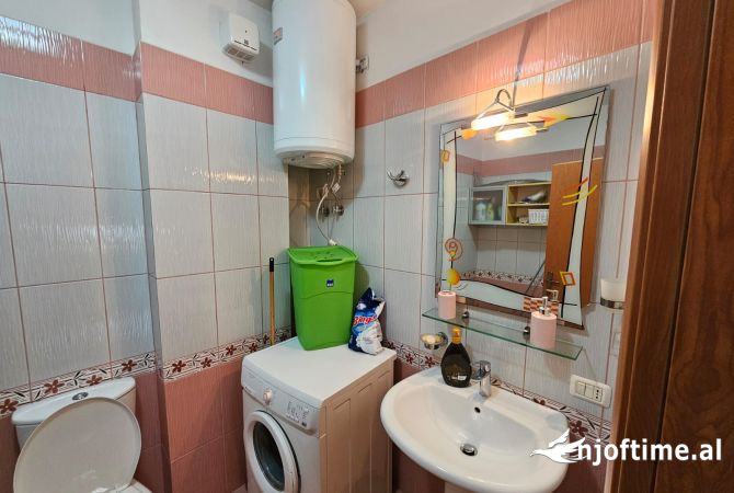 Shtepi ne shitje Apartament ne Durres, 2+1, Mobilimi E mobiluar, Pagesa 130,000  Euro.