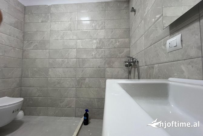 Shtepi me qera Apartament ne Tirane, 1+1, Mobilimi E mobiluar, Pagesa 400  Euro.