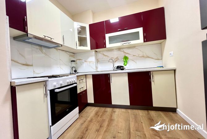 Shtepi me qera Apartament ne Tirane, 1+1, Mobilimi E mobiluar, Pagesa 400  Euro.