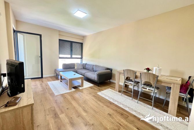 Shtepi me qera Apartament ne Tirane, 1+1, Mobilimi E mobiluar, Pagesa 400  Euro.