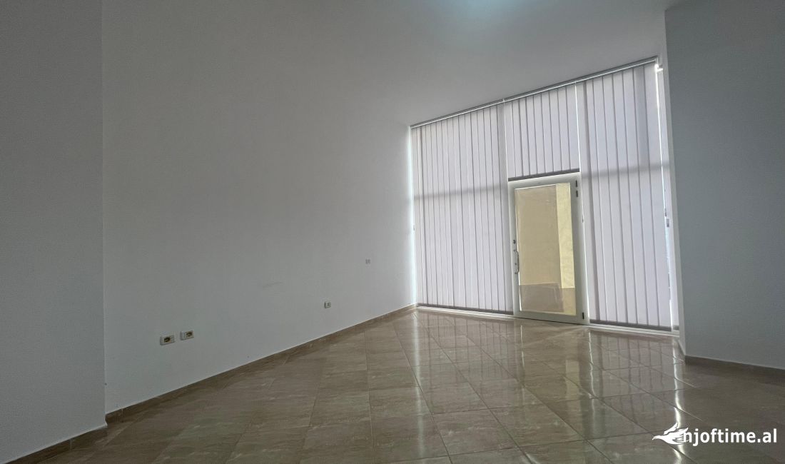 JEPET ME QERA AMBIENT BIZNESI 65 m2 (FRESK)