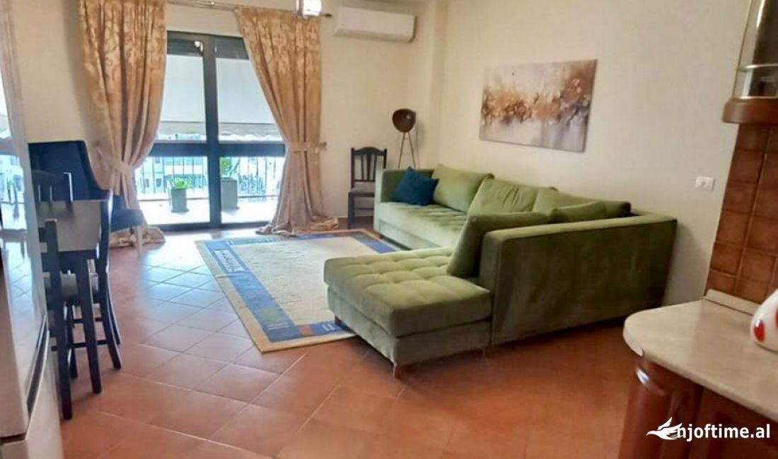 Shtepi me qera Apartament ne Tirane, 1+1, Mobilimi E mobiluar, Pagesa 850  Euro.