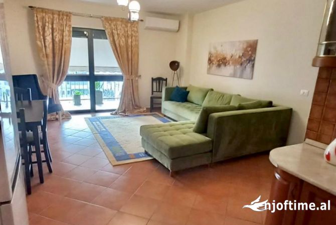 JEPET ME QERA APARTAMENT 1+1 RRUGA PERLAT REXHEPI