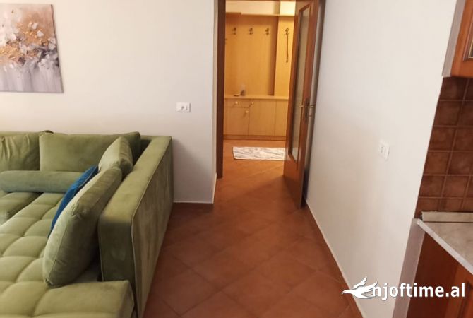 Shtepi me qera Apartament ne Tirane, 1+1, Mobilimi E mobiluar, Pagesa 850  Euro.