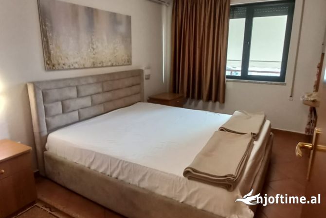 Shtepi me qera Apartament ne Tirane, 1+1, Mobilimi E mobiluar, Pagesa 850  Euro.