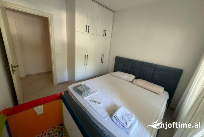 Shtepi ne shitje Apartament ne Durres, 2+1, Mobilimi E mobiluar, Pagesa 200,000  Euro.