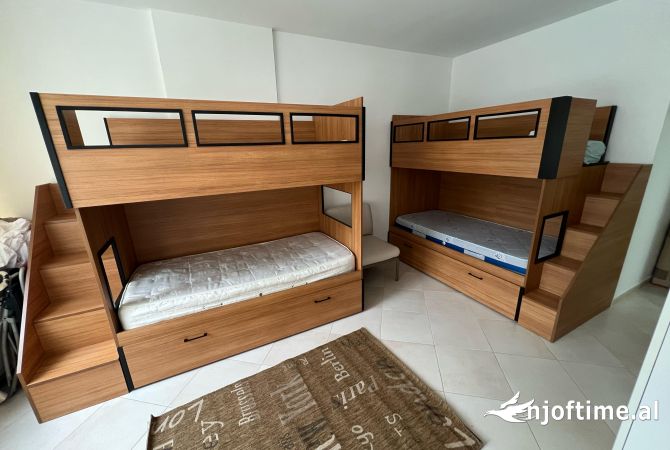 Shtepi ne shitje Apartament ne Durres, 2+1, Mobilimi E mobiluar, Pagesa 200,000  Euro.
