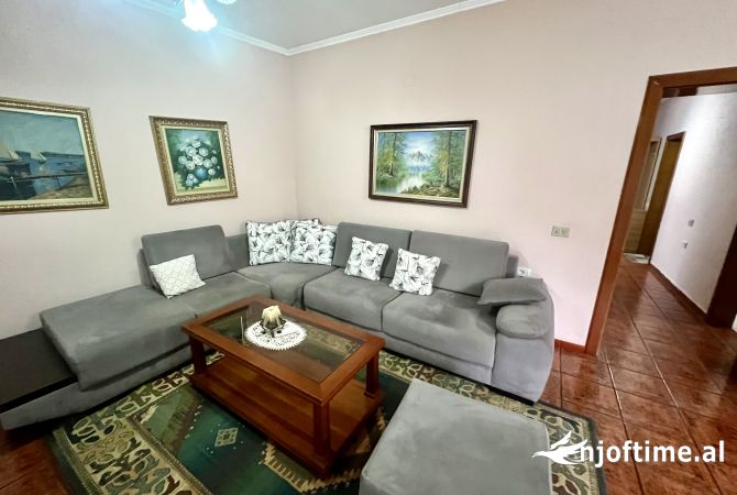 QIRA APARTAMENT 1+1 + POST AUTO - VILA GOLDI - QENDER 