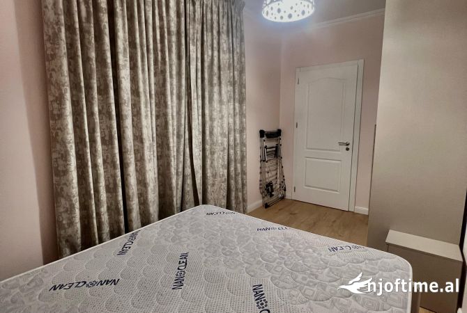 Shtepi me qera Apartament ne Tirane, 1+1, Mobilimi E mobiluar, Pagesa 550  Euro.