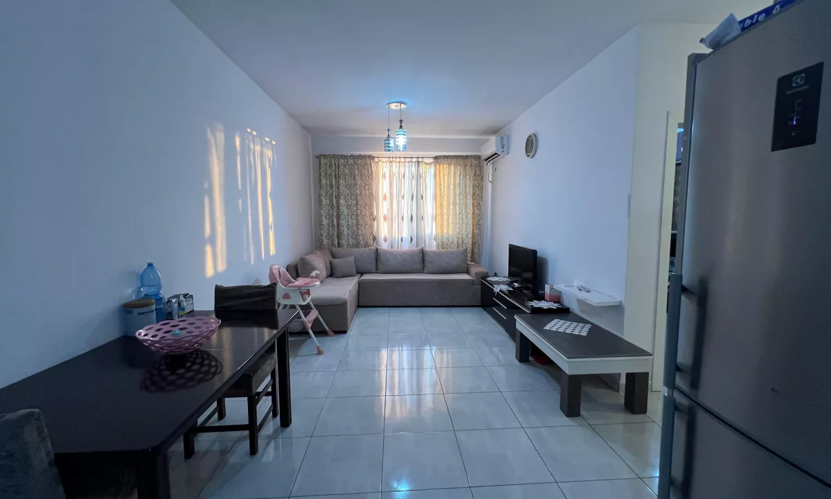 Shtepi me qera Apartament ne Tirane, 2+1, Mobilimi E mobiluar, Pagesa 400  Euro.