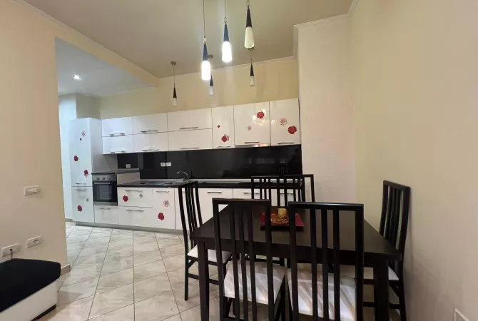 Shtepi me qera Apartament ne Tirane, 2+1, Mobilimi E mobiluar, Pagesa 400  Euro.
