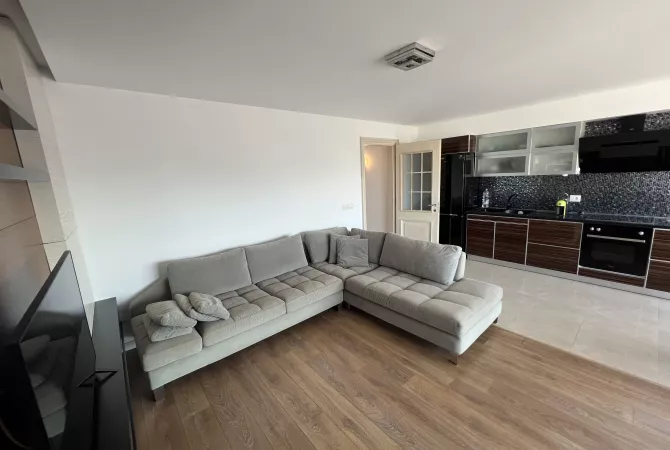 Shtepi ne shitje Apartament ne Durres, 2+1, Mobilimi E mobiluar, Pagesa 215,000  Euro.
