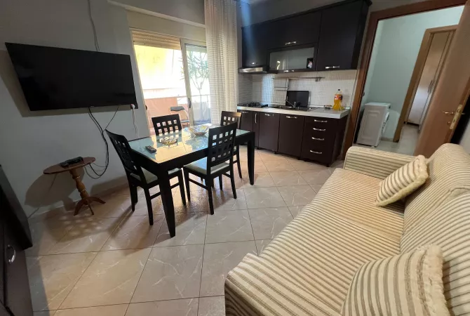 Shtepi me qera Apartament ne Tirane, 1+1, Mobilimi E mobiluar, Pagesa 550  Euro.