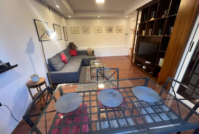 Shtepi me qera Apartament ne Tirane, 1+1, Mobilimi E mobiluar, Pagesa 700  Euro.