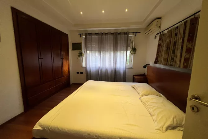 Shtepi me qera Apartament ne Tirane, 1+1, Mobilimi E mobiluar, Pagesa 700  Euro.