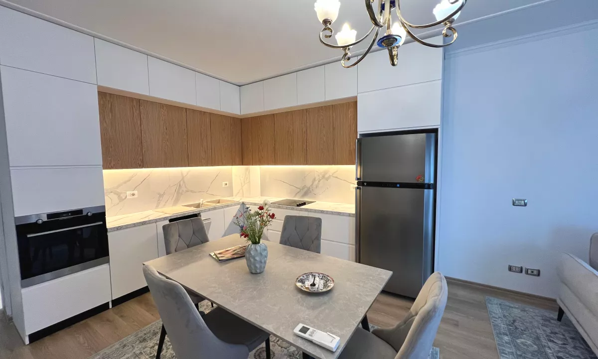 Shtepi me qera Apartament ne Tirane, 2+1, Mobilimi E mobiluar, Pagesa 1,150  Euro.