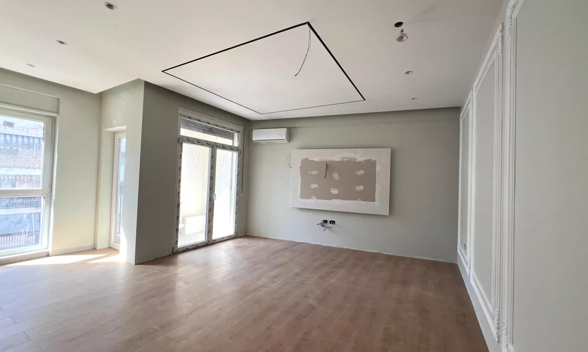Shtepi ne shitje Apartament ne Tirane, 2+1, Mobilimi E mobiluar, Pagesa 180,000  Euro.
