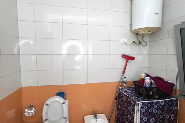 Shtepi me qera Apartament ne Tirane, 1+1, Mobilimi E mobiluar, Pagesa 450  Euro.
