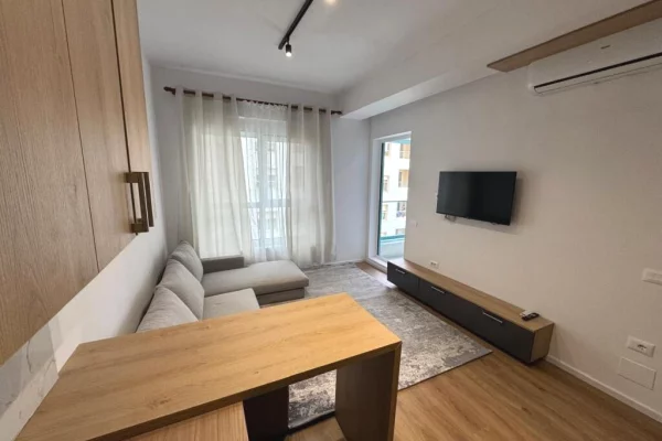 Shtepi me qera Apartament ne Tirane, 1+1, Mobilimi E mobiluar, Pagesa 470  Euro.