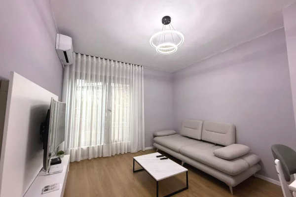 QIRA APARTAMENT 1+1+POST PARKIMI PRANE KODRES SE DIELLIT
