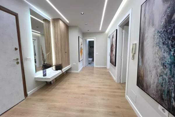 Shtepi ne shitje Apartament ne Tirane, 2+1, Mobilimi E mobiluar, Pagesa 310,000  Euro.