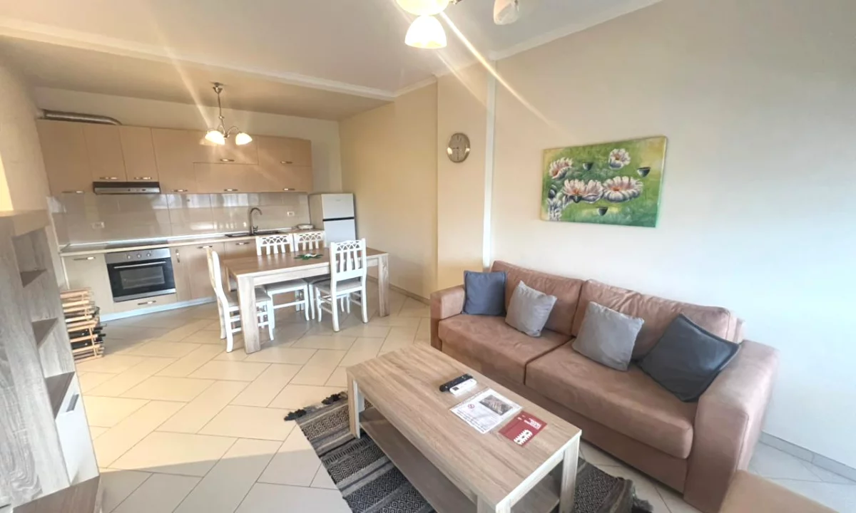 Shtepi me qera Apartament ne Tirane, 2+1, Mobilimi E mobiluar, Pagesa 70,000  Leke.