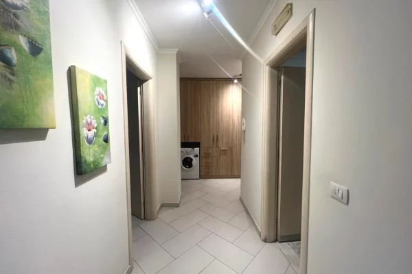 Shtepi me qera Apartament ne Tirane, 2+1, Mobilimi E mobiluar, Pagesa 70,000  Leke.