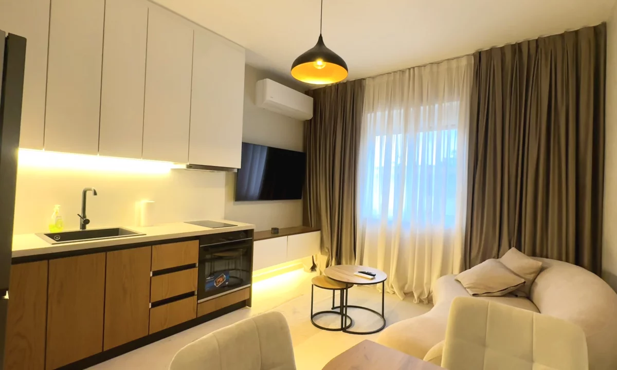 Shtepi me qera Apartament ne Tirane, 1+1, Mobilimi E mobiluar, Pagesa 700  Euro.