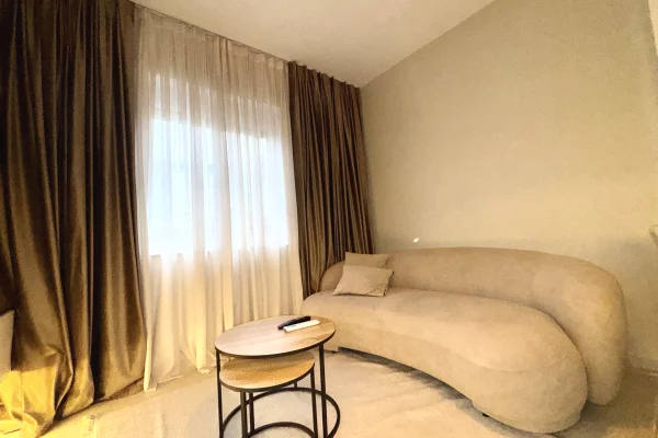 Shtepi me qera Apartament ne Tirane, 1+1, Mobilimi E mobiluar, Pagesa 700  Euro.