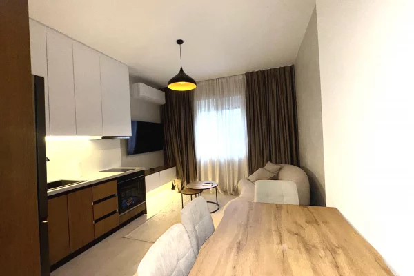 Shtepi me qera Apartament ne Tirane, 1+1, Mobilimi E mobiluar, Pagesa 700  Euro.