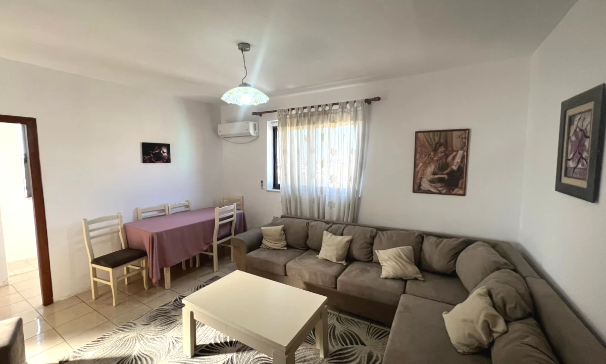 Shtepi me qera Apartament ne Tirane, 2+1, Mobilimi E mobiluar, Pagesa 350  Euro.