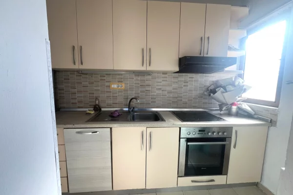 Shtepi me qera Apartament ne Tirane, 2+1, Mobilimi E mobiluar, Pagesa 350  Euro.