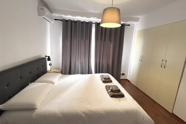 Shtepi me qera Apartament ne Tirane, 1+1, Mobilimi E mobiluar, Pagesa 700  Euro.