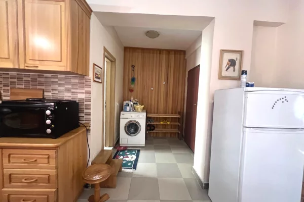Shtepi ne shitje Apartament ne Durres, 1+1, Mobilimi E mobiluar, Pagesa 85,000  Euro.