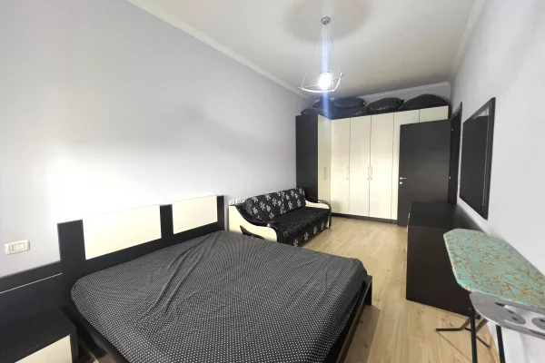 Shtepi ne shitje Apartament ne Tirane, 2+1, Mobilimi E mobiluar, Pagesa 140,000  Euro.