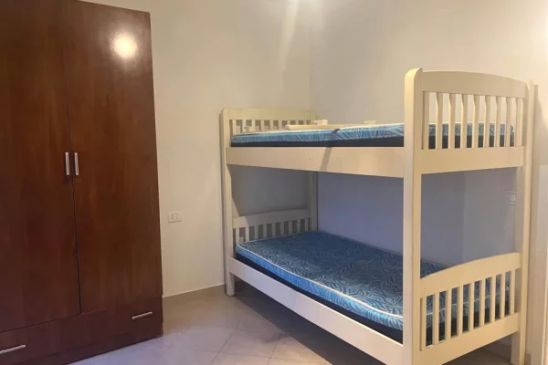 Shtepi me qera Apartament ne Tirane, 2+1, Mobilimi E mobiluar, Pagesa 570  Euro.
