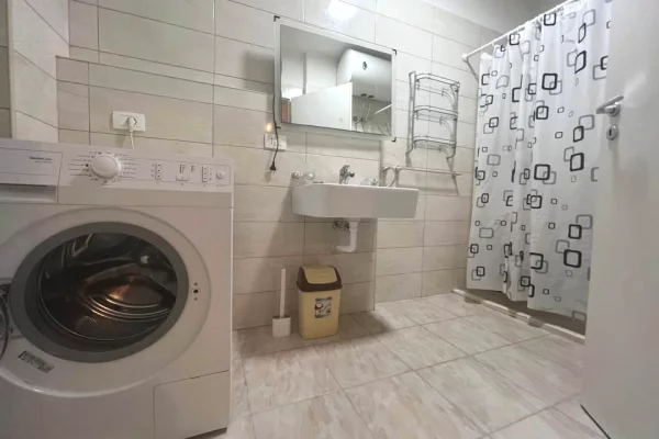Shtepi me qera Apartament ne Tirane, 2+1, Mobilimi E mobiluar, Pagesa 570  Euro.