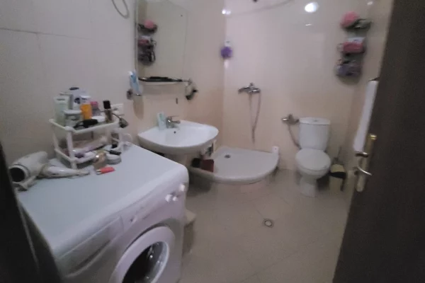 Shtepi me qera Apartament ne Tirane, Garsoniere, Mobilimi E mobiluar, Pagesa 400  Euro.