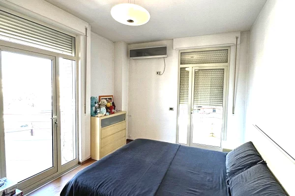Shtepi ne shitje Apartament ne Tirane, 2+1, Mobilimi E mobiluar, Pagesa 210,000  Euro.