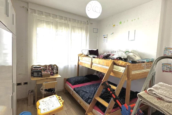 Shtepi ne shitje Apartament ne Tirane, 2+1, Mobilimi E mobiluar, Pagesa 210,000  Euro.