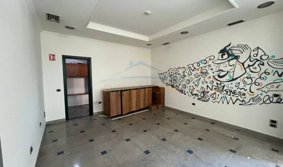 Shitet, Ambient Biznesi, Sheshi Wilson, Blloku