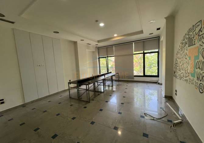 Shitet, Ambient Biznesi, Sheshi Wilson, Blloku