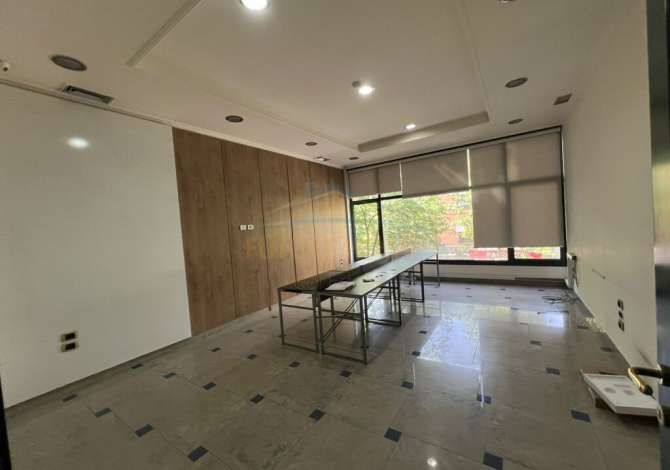 Shitet, Ambient Biznesi, Sheshi Wilson, Blloku