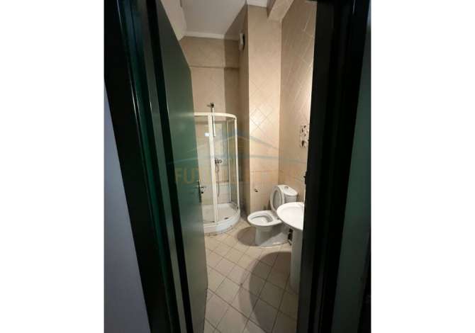 Shitet, Ambient Biznesi, Sheshi Wilson, Blloku