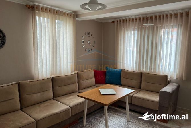 Disponojmë Vilë 4-katëshe Rruga Xhanfize Keko, Tiranë