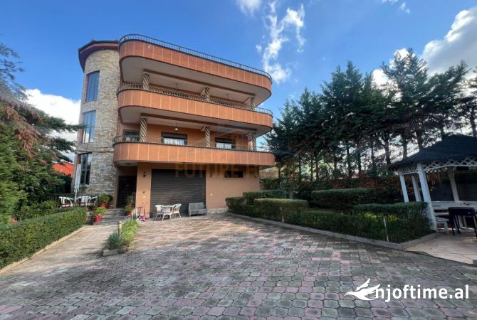 Qera, Godinë Multifunksionale, pranë QSUT, Tiranë.